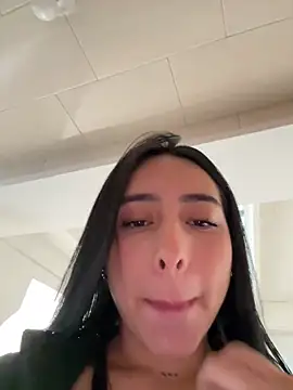 isabella jade online show from October 27, 1:15 pm