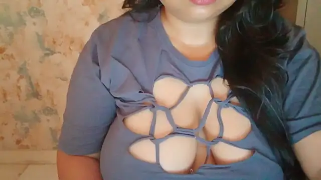 Snapshot of yoursnishaa chatting on May 5, 12:57 pm yoursnishaa online show from May 5, 12:57 pm