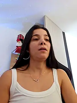 miaeyes online show from December 7, 4:47 pm