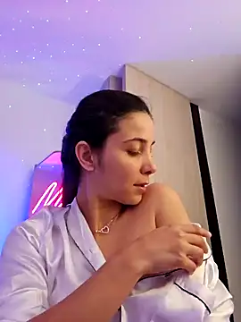 miaeyes online show from January 18, 1:41 am