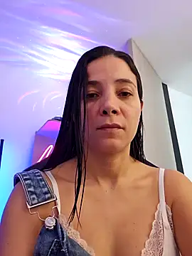 miaeyes online show from January 16, 1:26 pm