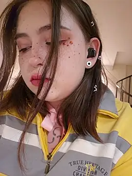 Yammy Yumi online show from November 30, 11:31 pm