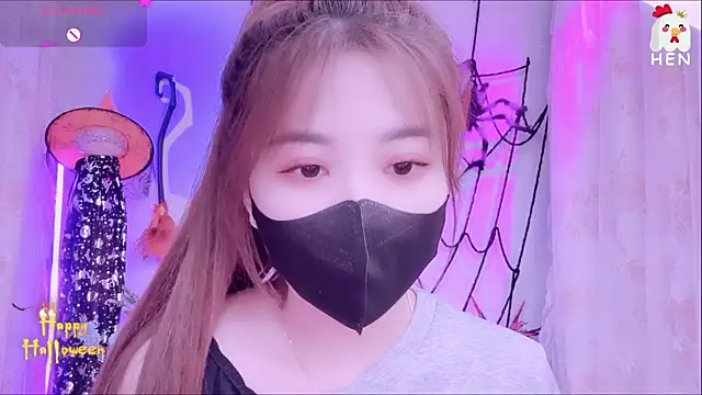 Snapshot of hen237 chatting on November 7, 12:32 am hen237 online show from November 7, 12:32 am