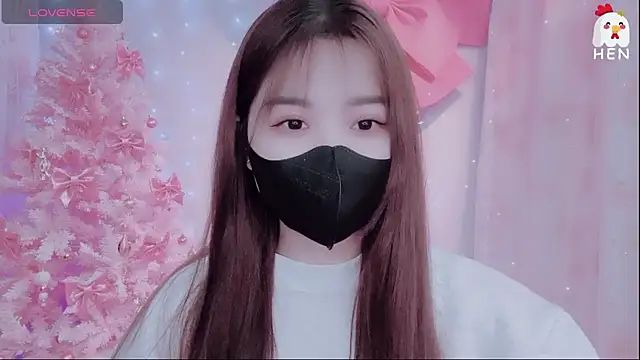 Snapshot of hen237 chatting on November 25, 12:32 am hen237 online show from November 25, 12:32 am