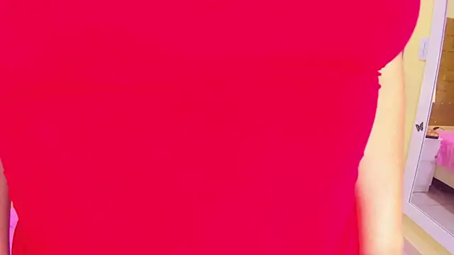 Snapshot of Julia_Haye chatting on November 28, 12:35 am Julia Haye online show from November 28, 12:35 am