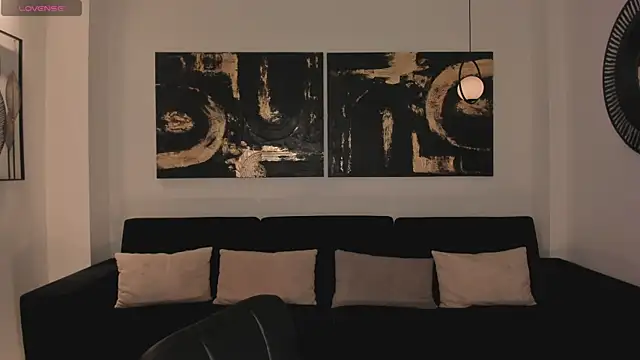 Snapshot of LilaWest chatting on October 18, 11:11 am LilaWest online show from October 18, 11:11 am