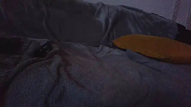 Snapshot of gege_cool chatting on November 2, 8:17 am gege cool online show from November 2, 8:17 am