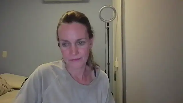 Annylove1 online show from November 27, 12:24 am