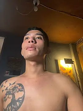 Snapshot of xlovercum chatting on January 8, 9:28 pm xlovercum online show from January 8, 9:28 pm