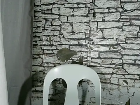 Snapshot of xlovercum chatting on February 25, 5:22 pm xlovercum online show from February 25, 5:22 pm