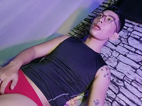 xlovercum online show from April 9, 12:32 am