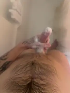 Snapshot of ThatTattooedGuy chatting on December 3, 3:58 am ThatTattooedGuy online show from December 3, 3:58 am