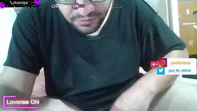 Snapshot of Javi_92 chatting on December 17, 11:27 pm Javi 92 online show from December 17, 11:27 pm