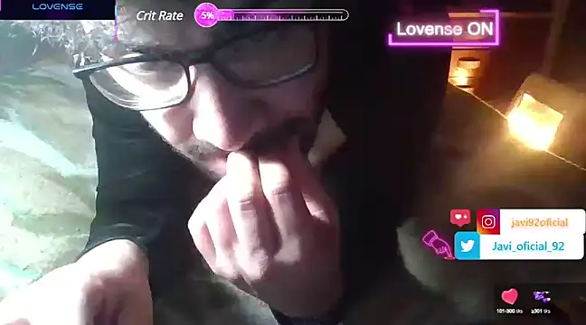 Snapshot of Javi_92 chatting on March 8, 12:22 am Javi 92 online show from March 8, 12:22 am