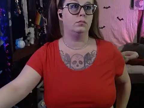 Snapshot of edgexchaos chatting on October 31, 12:06 pm edgexchaos online show from October 31, 12:06 pm