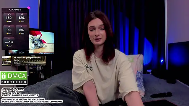 Snapshot of Lee_Loo chatting on October 3, 1:52 pm Lee Loo online show from October 3, 1:52 pm