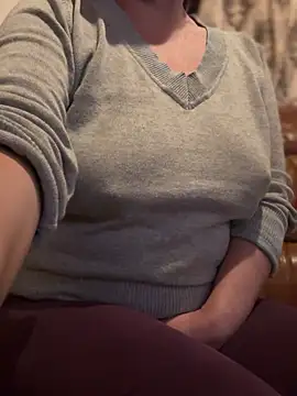Snapshot of sweetmystery1 chatting on December 26, 4:36 pm sweetmystery1 online show from December 26, 4:36 pm