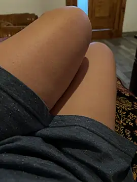 Snapshot of sweetmystery1 chatting on February 18, 6:26 pm sweetmystery1 online show from February 18, 6:26 pm
