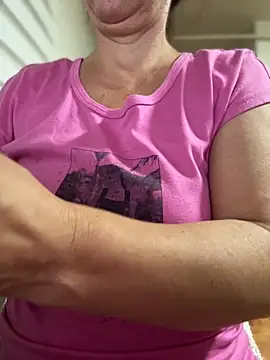 Snapshot of sweetmystery1 chatting on October 20, 5:57 pm sweetmystery1 online show from October 20, 5:57 pm