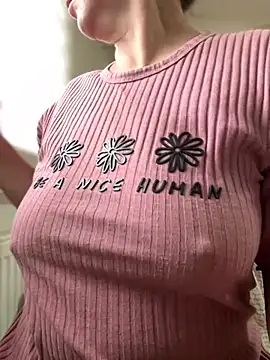 Snapshot of sweetmystery1 chatting on October 28, 9:57 am sweetmystery1 online show from October 28, 9:57 am