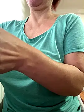 Snapshot of sweetmystery1 chatting on November 21, 6:23 am sweetmystery1 online show from November 21, 6:23 am