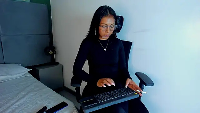 Snapshot of Tracy_lambo chatting on March 4, 2:06 am Tracy lambo online show from March 4, 2:06 am