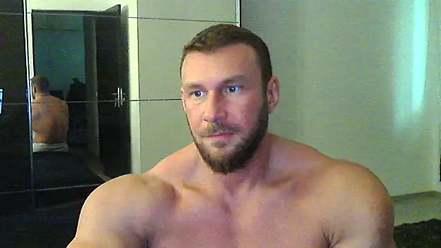 Snapshot of muscularkevin chatting on October 22, 1:22 pm muscularkevin online show from October 22, 1:22 pm