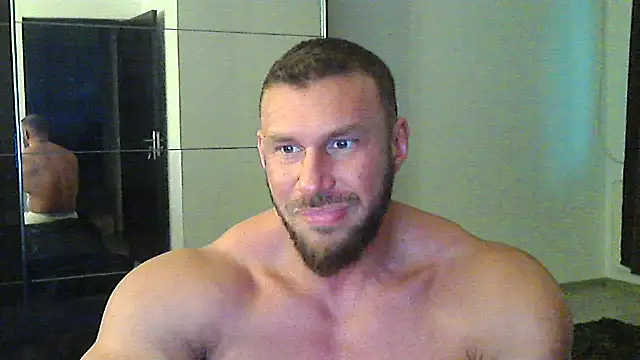 Snapshot of muscularkevin chatting on November 3, 2:18 pm muscularkevin online show from November 3, 2:18 pm