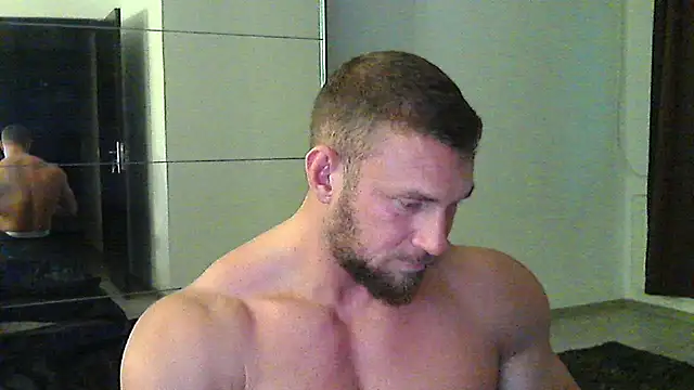 Snapshot of muscularkevin chatting on November 11, 2:17 pm muscularkevin online show from November 11, 2:17 pm