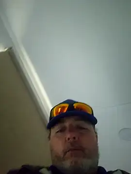 Snapshot of Hotredheadandtoungelasher chatting on October 30, 6:52 pm Hotredheadandtoungelasher online show from October 30, 6:52 pm