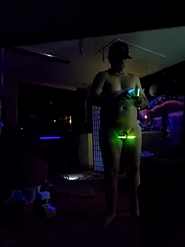 Snapshot of Hotredheadandtoungelasher chatting on November 21, 11:42 am Hotredheadandtoungelasher online show from November 21, 11:42 am