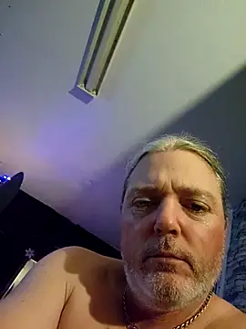 Snapshot of Hotredheadandtoungelasher chatting on December 21, 12:34 pm Hotredheadandtoungelasher online show from December 21, 12:34 pm