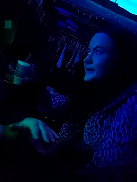 Hotredheadandtoungelasher online show from March 13, 6:42 am