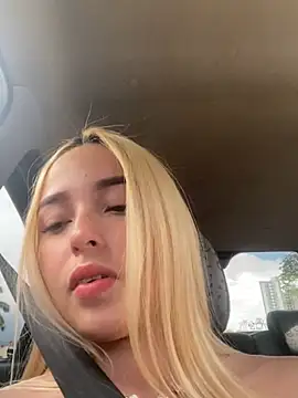 Irisweet  online show from December 20, 8:12 pm