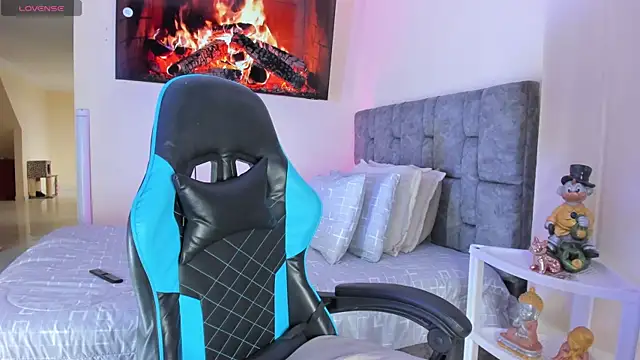 Snapshot of danielasexya1 chatting on January 8, 6:52 pm danielasexya1 online show from January 8, 6:52 pm