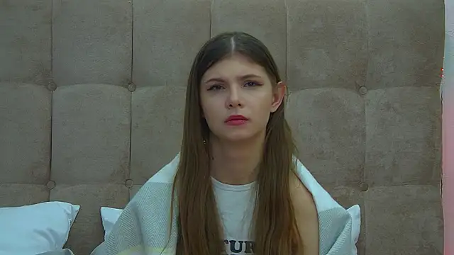 AudreyBarlow online show from February 8, 11:12 am