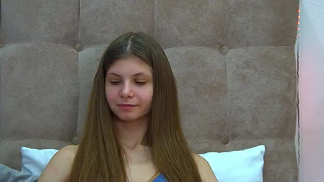 AudreyBarlow online show from February 19, 9:28 am