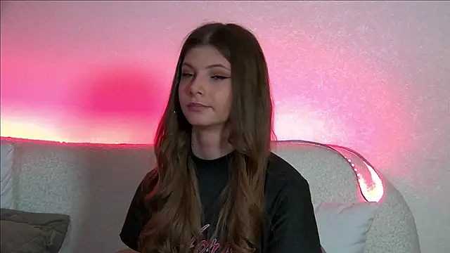 AudreyBarlow online show from March 18, 3:42 pm