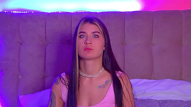 RachelSimpson online show from March 18, 6:26 pm