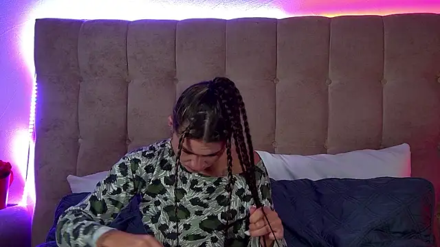 RachelSimpson online show from October 12, 6:29 pm