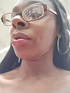 Jasmine FullsShine online show from November 4, 6:29 pm