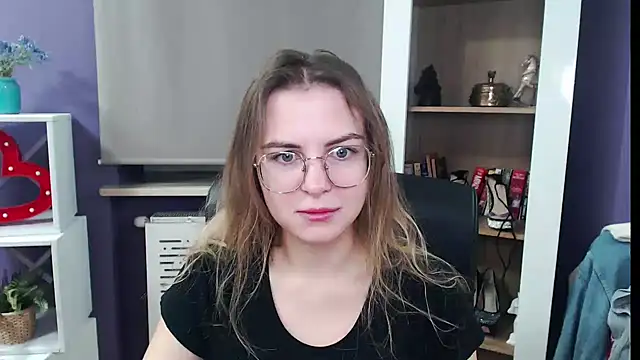 Zoey Erotic online show from December 4, 5:27 am