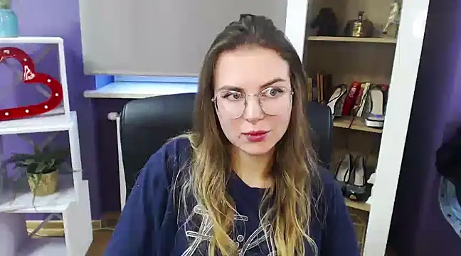 Zoey Erotic online show from December 22, 10:28 am
