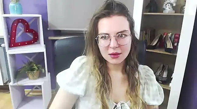 Zoey Erotic online show from February 6, 5:25 am
