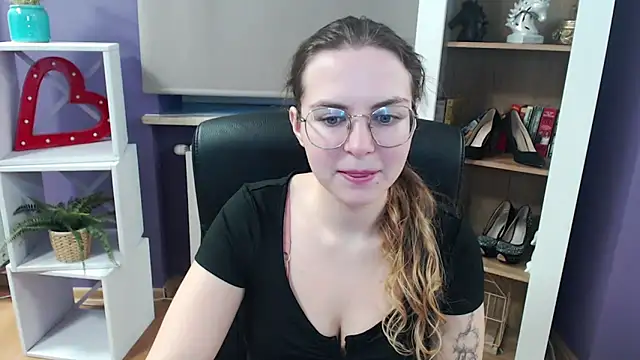 Zoey Erotic online show from March 6, 5:24 am