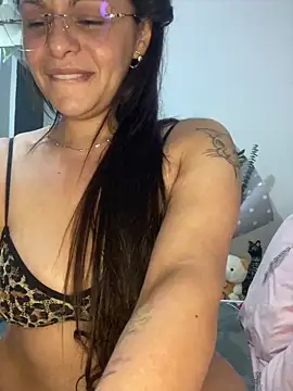 Snapshot of Kataliina chatting on March 18, 5:52 am Kataliina online show from March 18, 5:52 am