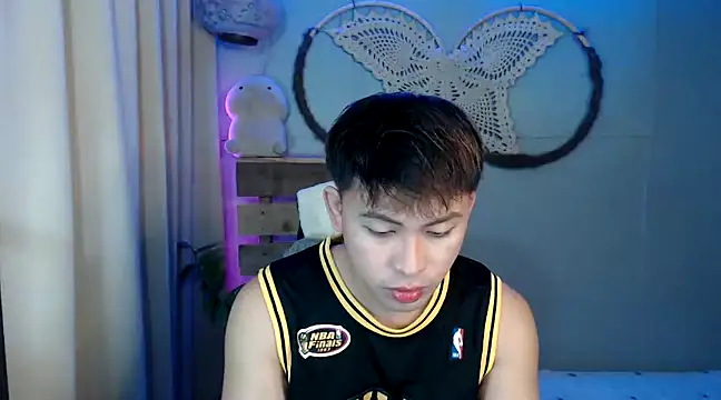 princeJayX online show from December 2, 11:12 am