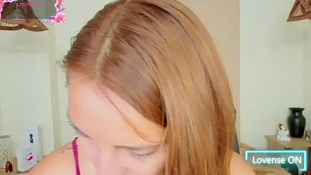 Snapshot of AnisiaFarina chatting on October 21, 11:22 am AnisiaFarina online show from October 21, 11:22 am