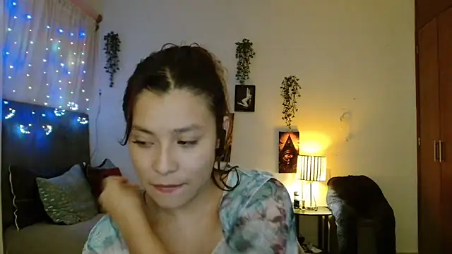 3littleschoolteens online show from September 15, 7:19 am