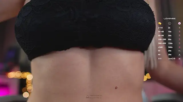 Snapshot of misstics_ chatting on February 2, 5:26 pm misstics online show from February 2, 5:26 pm